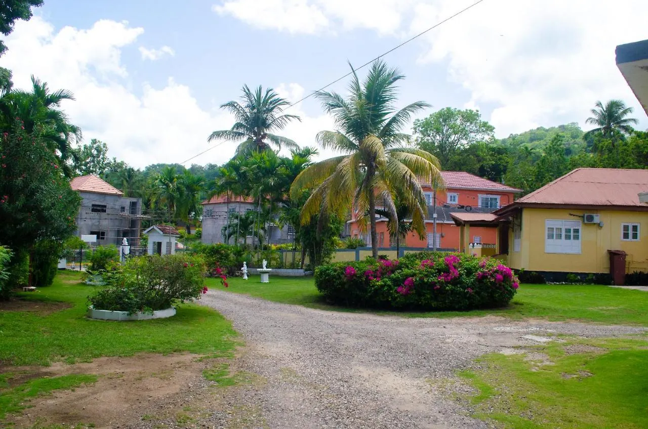 Little Shaw Park Guest House Ότσο Ρίος 2*,