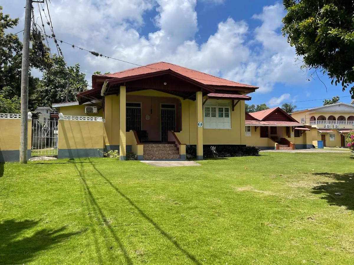 Little Shaw Park Guest House オーチョ・リオス