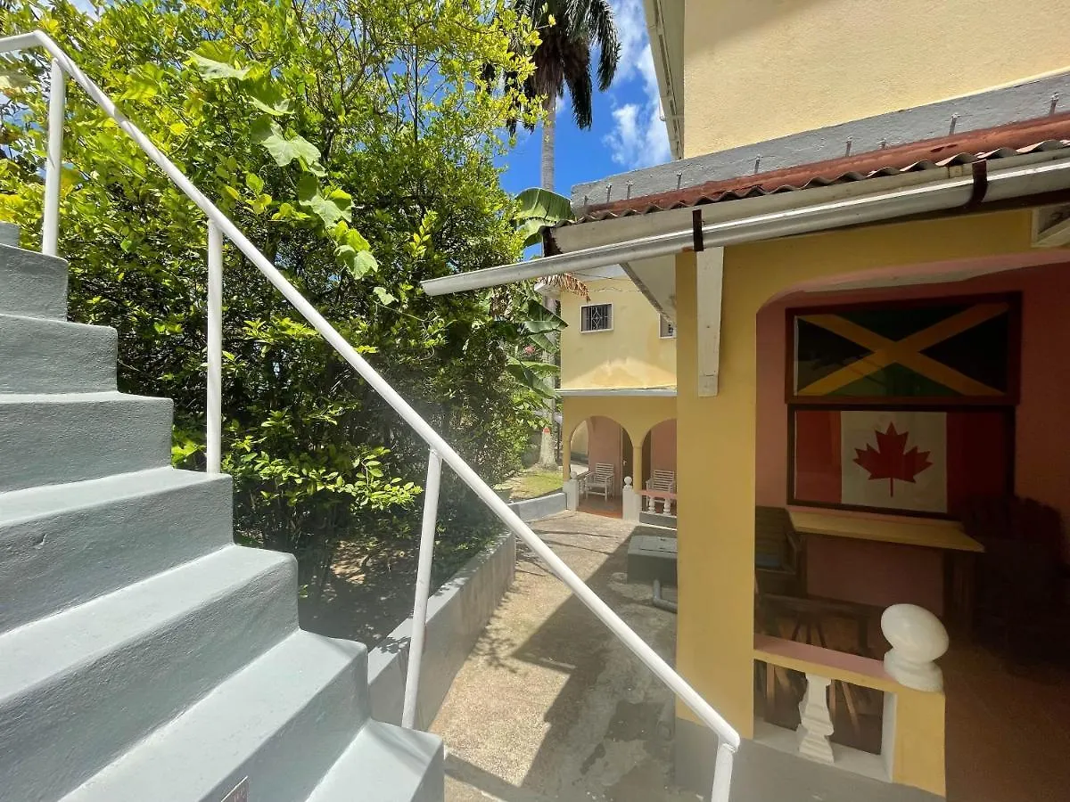 Little Shaw Park Guest House オーチョ・リオス