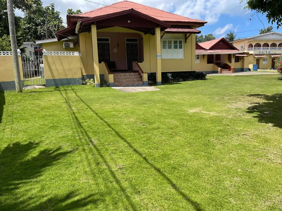 **  Little Shaw Park Guest House Ότσο Ρίος Τζαμάικα