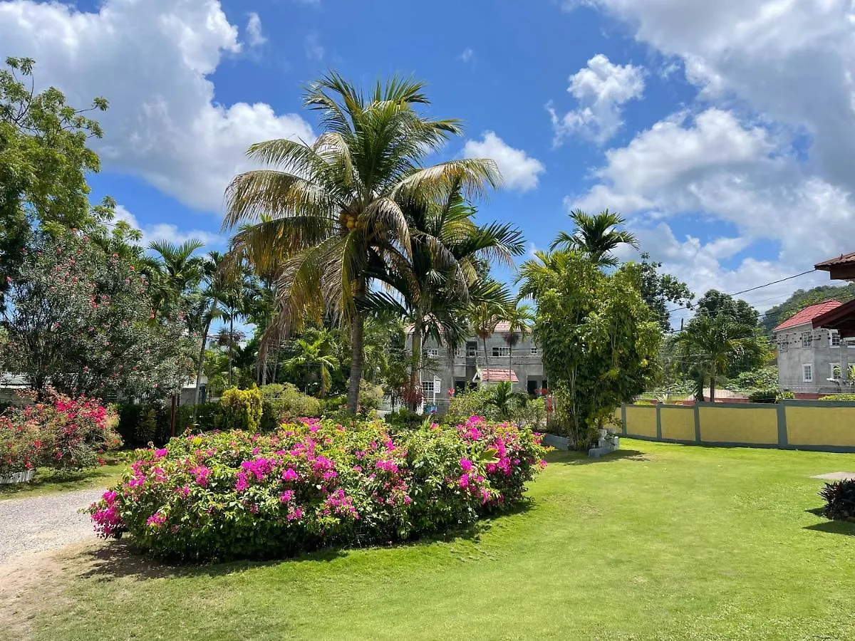 Little Shaw Park Guest House オーチョ・リオス