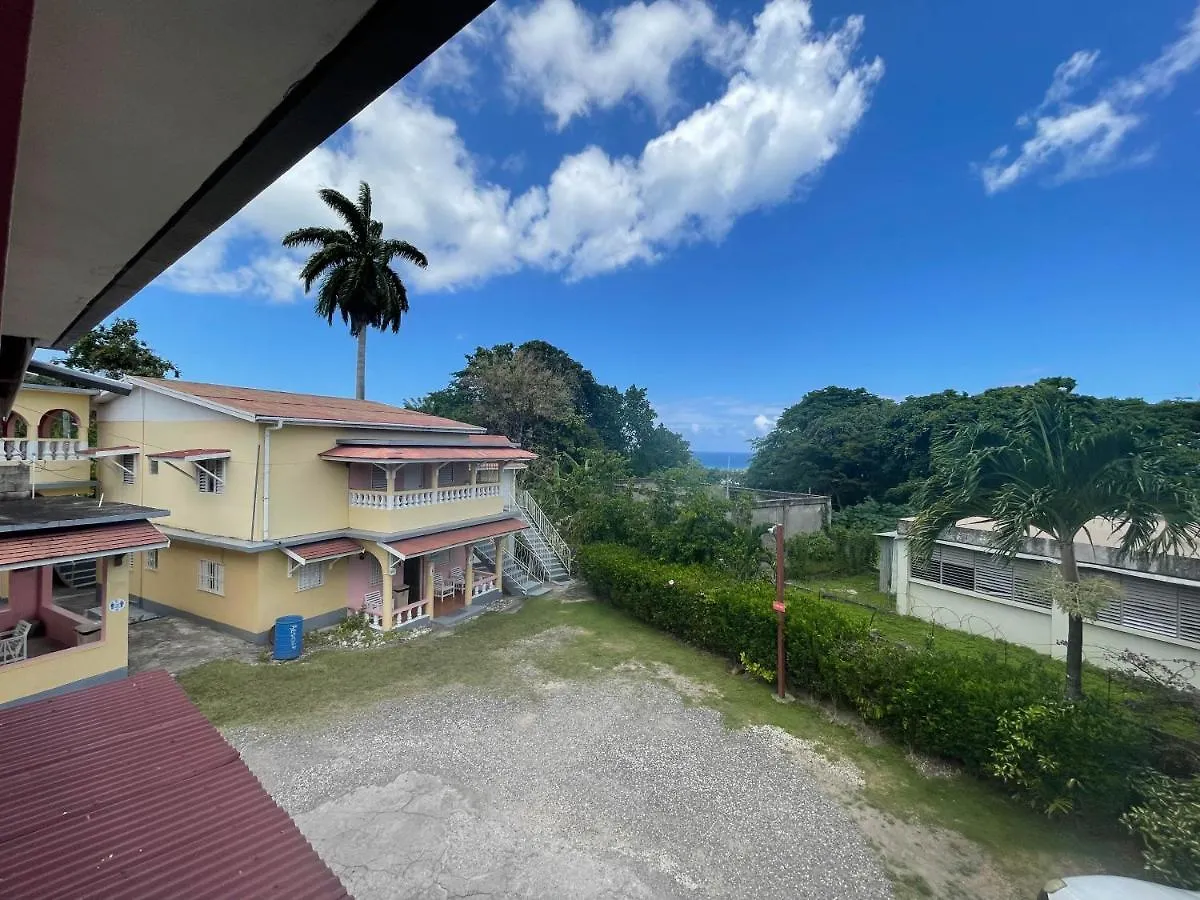 Little Shaw Park Guest House オーチョ・リオス