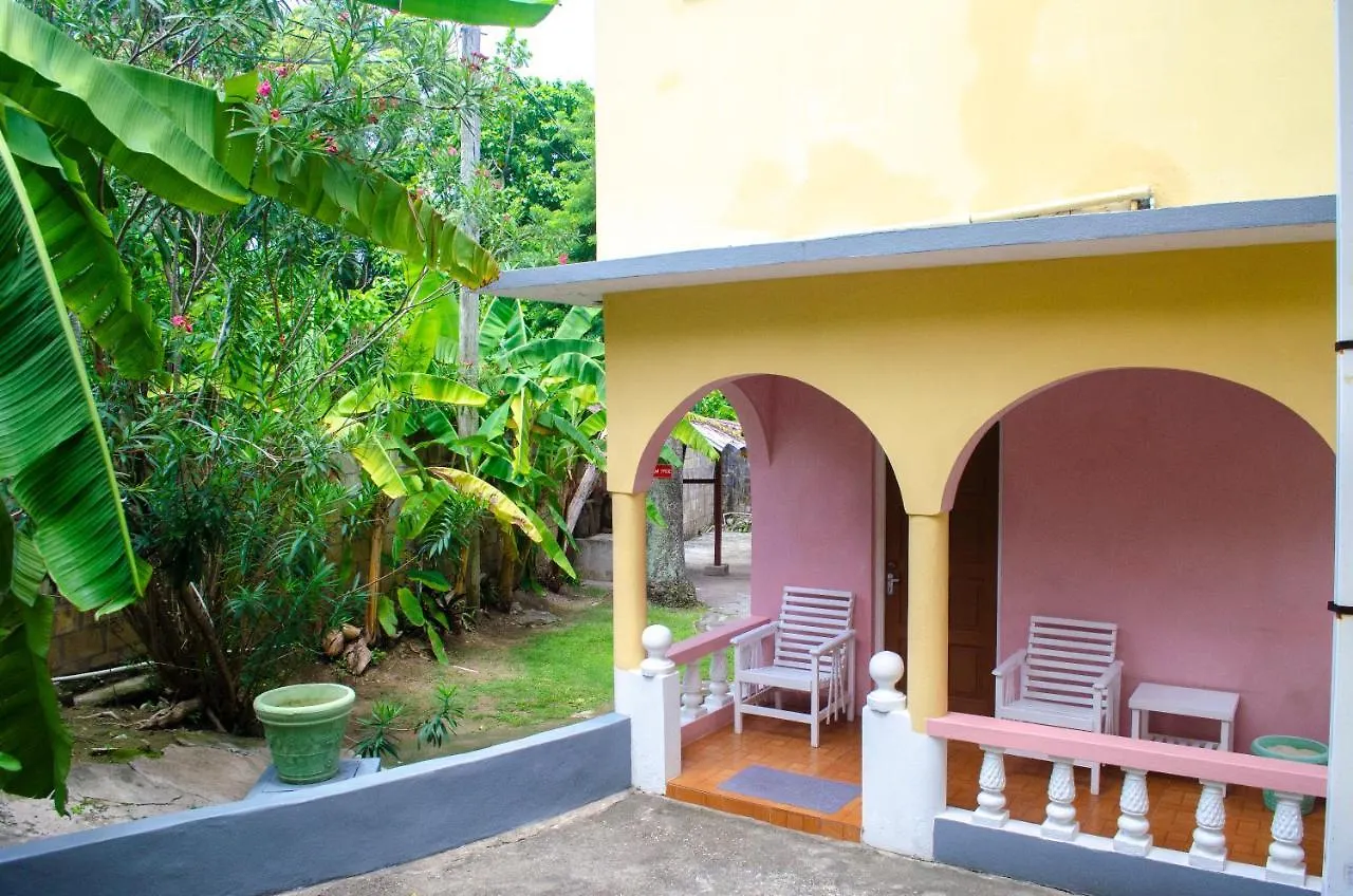 **  Little Shaw Park Guest House オーチョ・リオス ジャマイカ